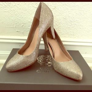 💥 Vince Camuto heels size 6
